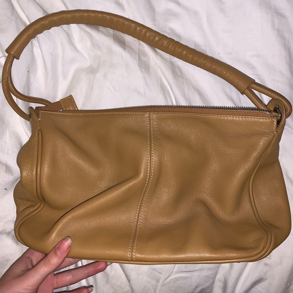 Furla Handbags - PRICE DROP❤️Furla shoulder bag NEW in leather